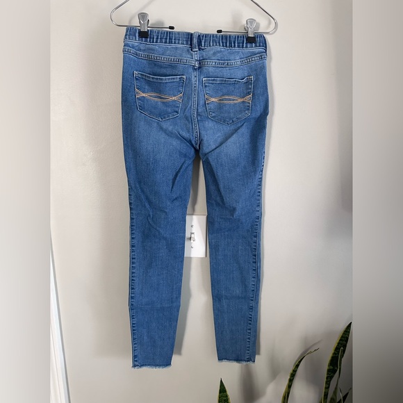 Abercrombie Kids High Rise Jean Leggings Size 11/12 - Picture 2 of 3